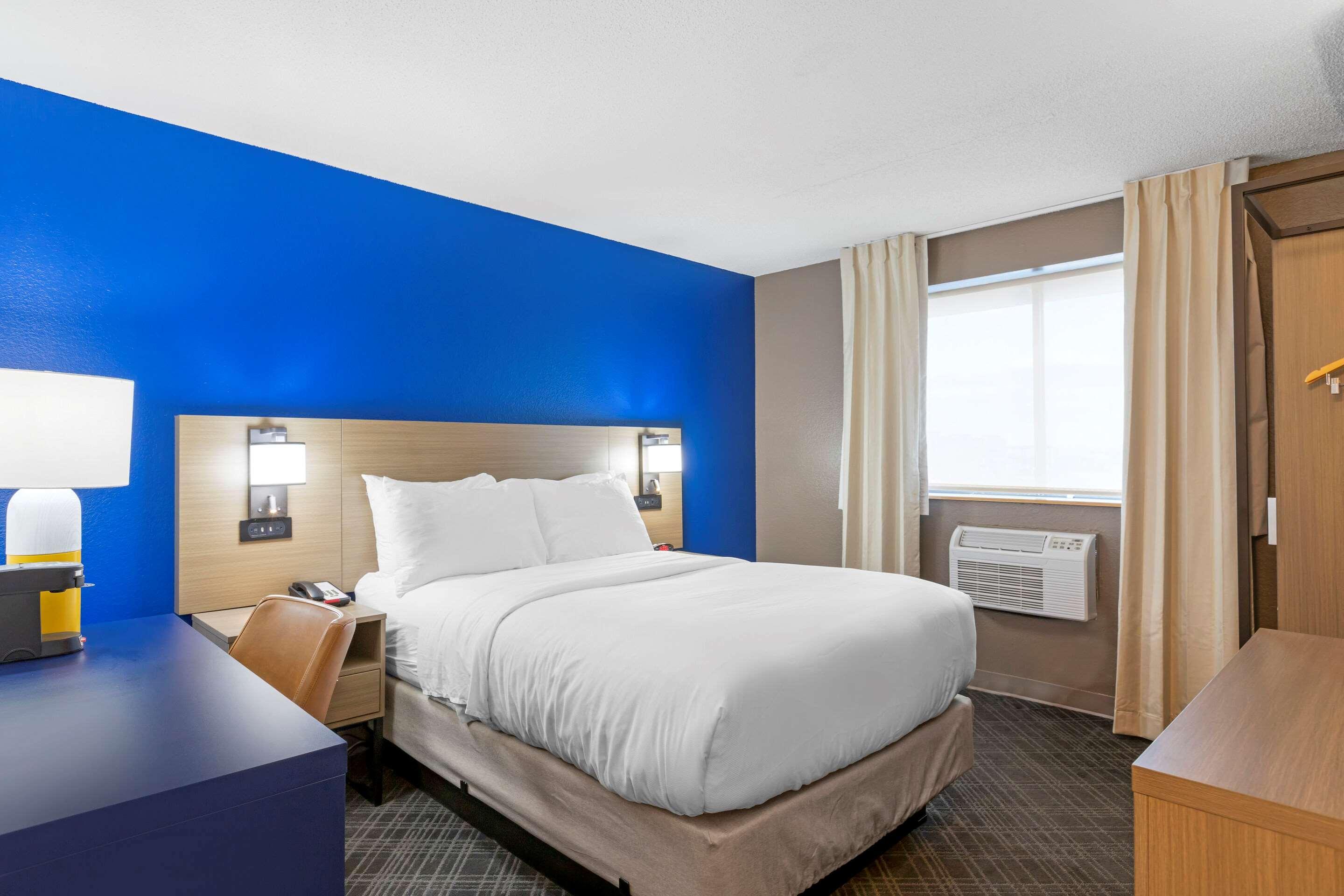 Comfort Inn Detroit - Troy Clawson Экстерьер фото