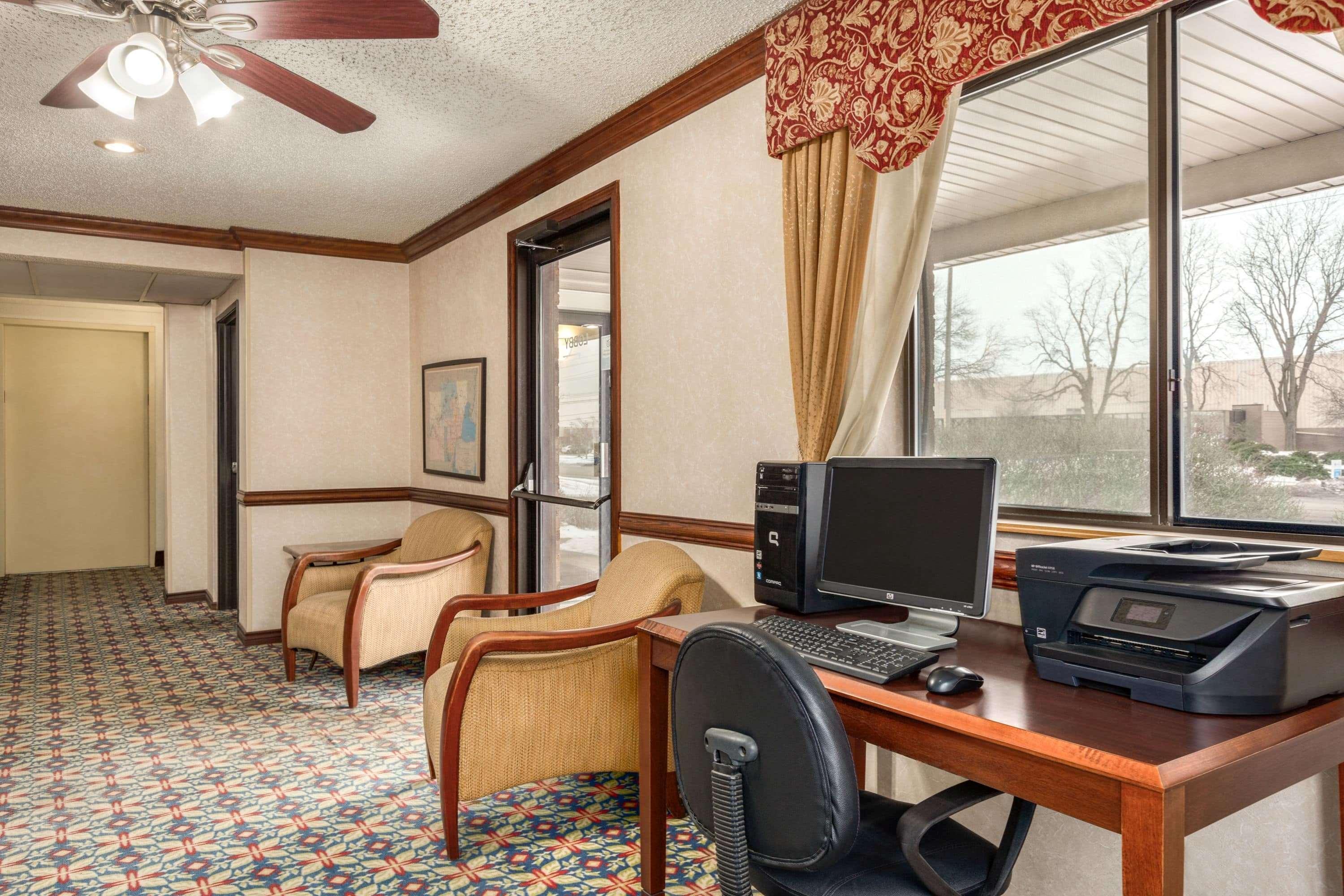 Comfort Inn Detroit - Troy Clawson Экстерьер фото